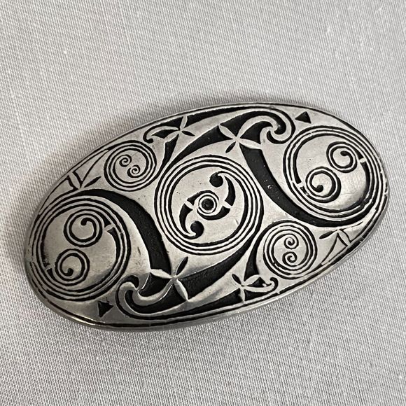 Saint Justin Celtic Knot Brooch Pewter Black Etching Made In Cornwall - Picture 3 of 10